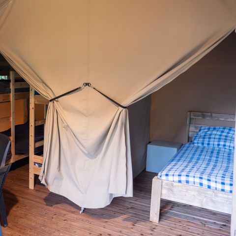Canvas and wooden tent 6 persons - including toilet