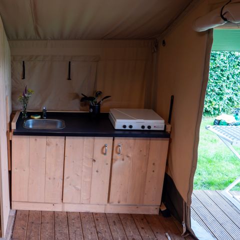Canvas and wooden tent 6 persons - including toilet