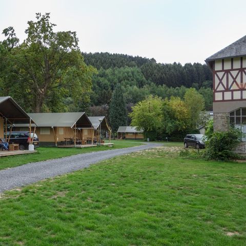 Canvas and wooden tent 6 persons