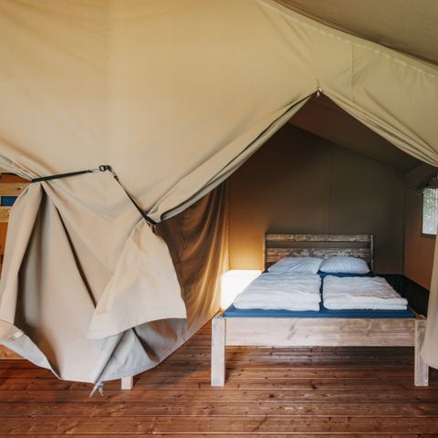 CANVAS AND WOOD TENT 6 people
