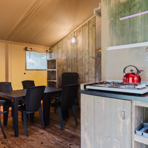 Canvas and wooden tent 6 persons - including sanitary facilities