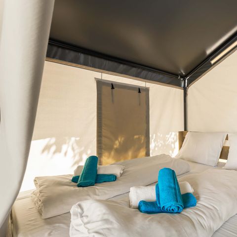CANVAS AND WOOD TENT 4 people - Safari tent Comfort + air conditioning