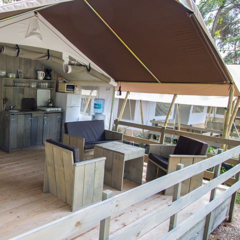 CANVAS AND WOOD TENT 5 people - Luxury safari