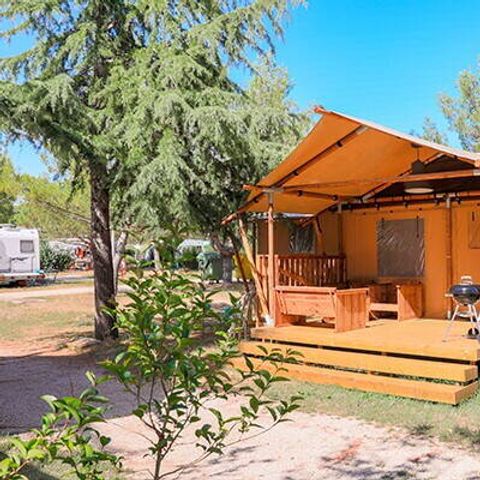 CANVAS AND WOOD TENT 6 people - Safari Lodge Tent | 3 Bedrooms | 6 Pers. | Raised terrace | Air conditioning