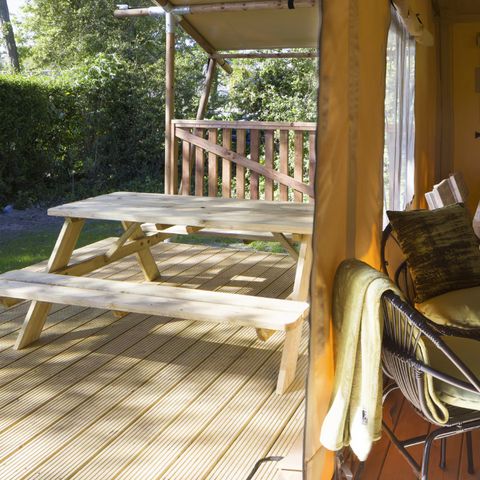 Canvas and wooden tent 4 persons