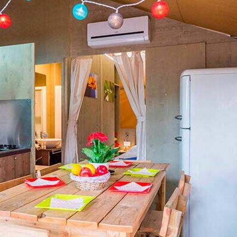 CANVAS AND WOOD TENT 6 people - Tente Safari | 3 Ch. | 6 Pers. | 1 SDB | Clim.