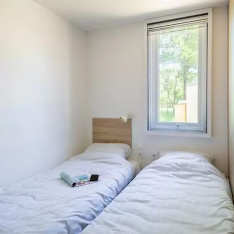Mobile home 7 persons - Mobil-home | Ultimate Plus | 3 Bedrooms | 6/8 Pers | Terrace Lounge | 2 bathrooms | Air conditioning | TV | By Roan