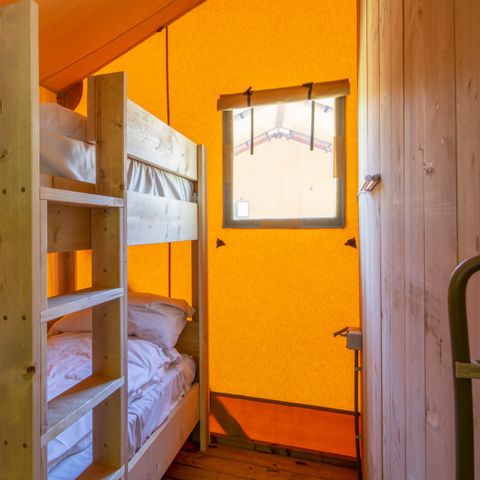 CANVAS AND WOOD TENT 4 people