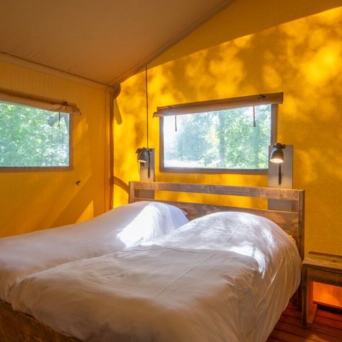 CANVAS AND WOOD TENT 6 people - 6B