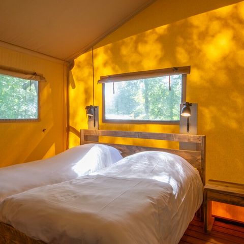 Canvas and wooden tent 6 persons - 6B