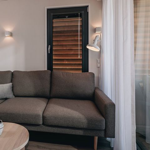 UNUSUAL ACCOMMODATION 4 people