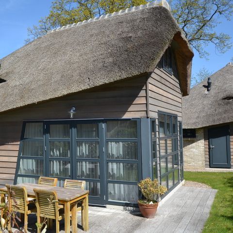 Bungalow 4 persons - Buitenhuis