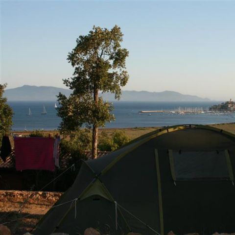 Pitch - Location Terrace