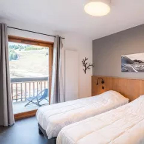 Apartment 4 persons - 2-room flat for 4 persons with terrace or balcony