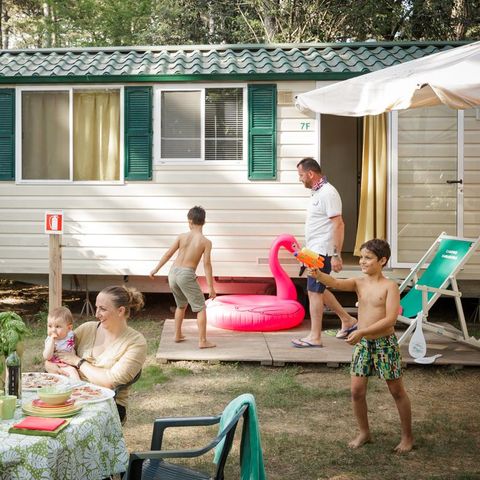 MOBILE HOME 5 people - MODEL F - FAMILY