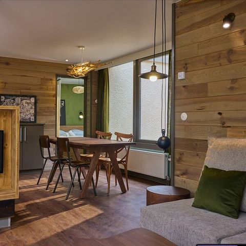 UNUSUAL ACCOMMODATION 4 people - Into the Wild CH2741