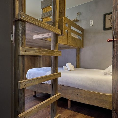 Accommodation 6 persons - Into the Wild CH2742