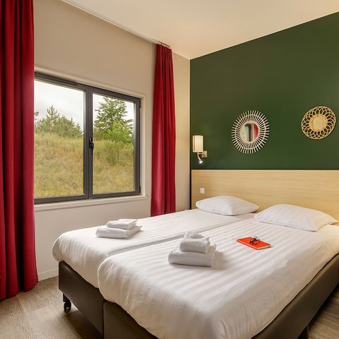 HOUSE 12 people - Wooden cottage sleeps 12