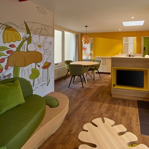 UNUSUAL ACCOMMODATION 6 people - Mini World CH2744