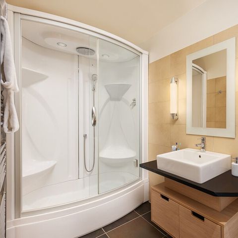 Bungalow 8 persons - VIP TF2333 Renewed
