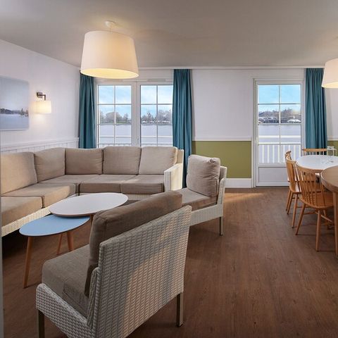BUNGALOW 8 people - Lakeside cottage sleeps 8