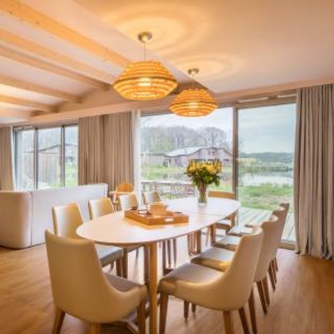 BUNGALOW 8 people - VIP VN1034