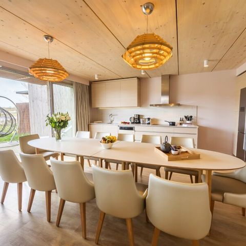 HOUSE 12 people - VIP VN1036