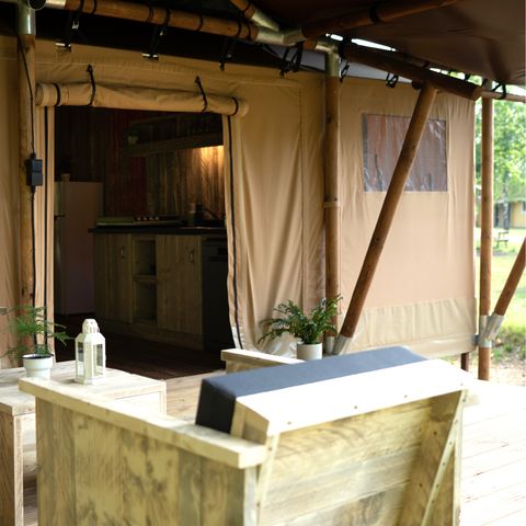 CANVAS AND WOOD TENT 6 people - Safari Prestige Plus 6pers 3ch 1SDB 49m² 49m