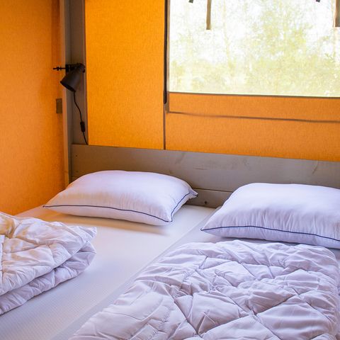 Canvas and wooden tent 5 persons - Lodge Prestige Plus tent - 2 bedrooms - [new 2024]