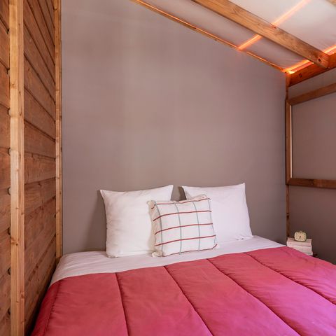 CANVAS AND WOOD TENT 4 people - Cosy Glamping, 2bed, 1bath