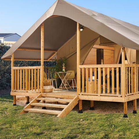 CANVAS AND WOOD TENT 5 people - 2 bedroom Safari tent