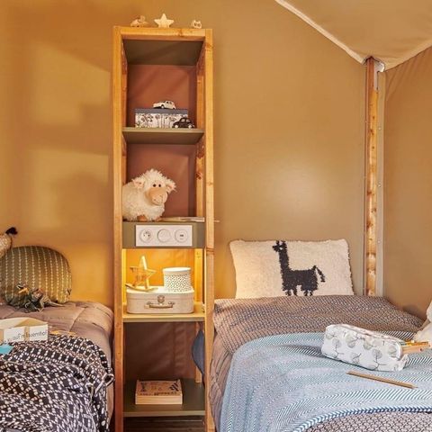 CANVAS AND WOOD TENT 5 people - 2 bedroom Safari tent