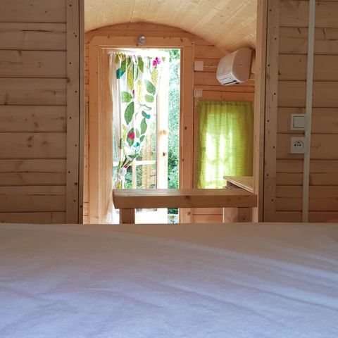 UNUSUAL ACCOMMODATION 2 people - Tonneau accommodation - No sanitary facilities - Dry toilet