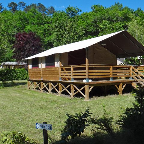 CANVAS AND WOOD TENT 5 people - NIAGARA Lodge 40m² with bathroom (Sunday to Sunday)