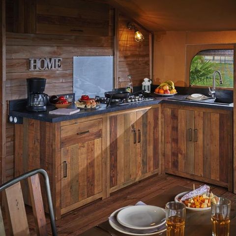 CANVAS AND WOOD TENT 5 people - Copy Logde KENYA 46m² (Wednesday to Wednesday)