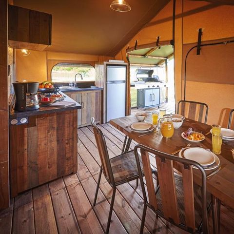 CANVAS AND WOOD TENT 5 people - Copy Logde KENYA 46m² (Wednesday to Wednesday)
