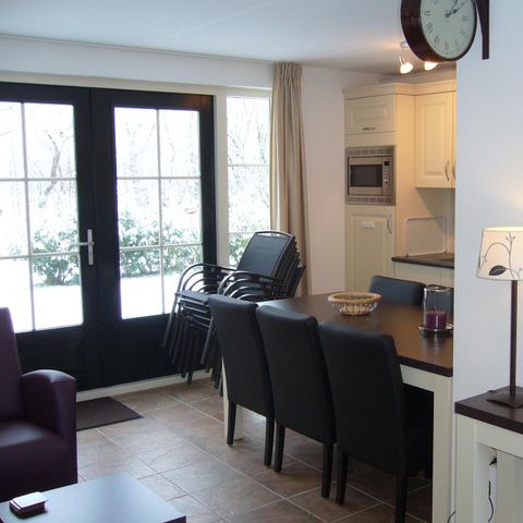 HOUSE 4 people - Notary