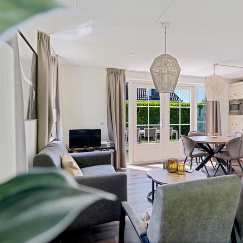 HOUSE 4 people - Notary