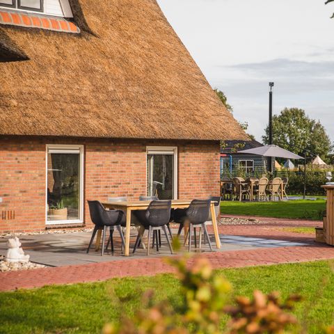 HOUSE 6 people - Nostalgic holiday farm with hot tub