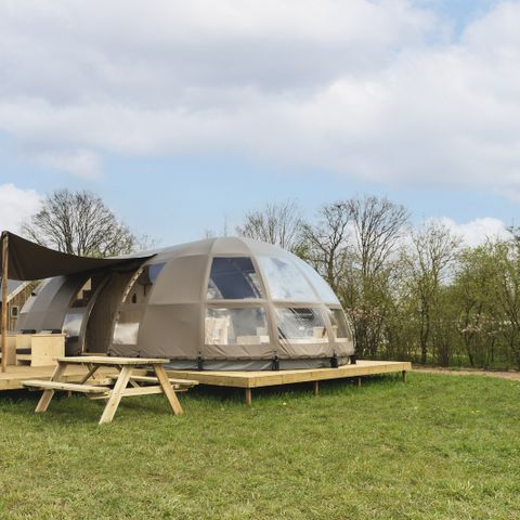 Tent 4 persons - Riverdome with private sanitary facilities