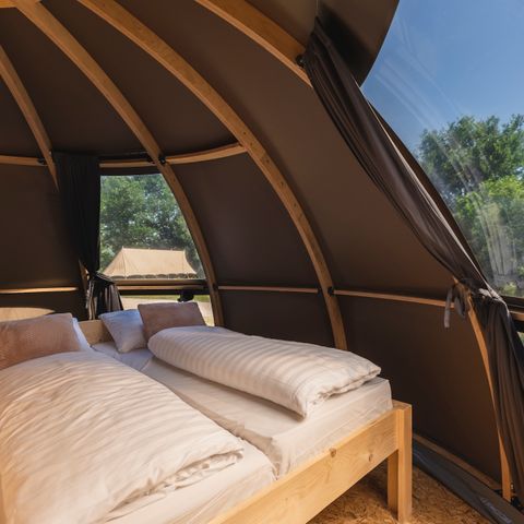 Tent 4 persons - Riverdome with private sanitary facilities