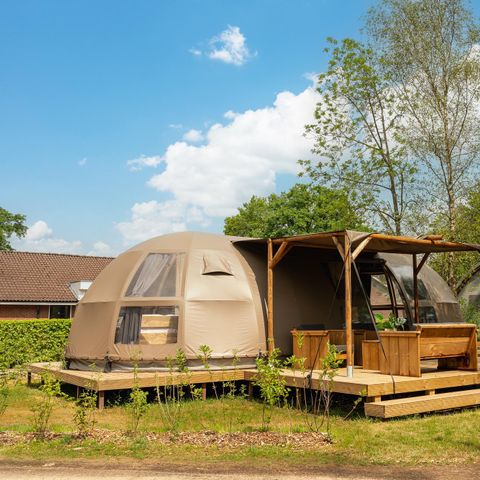 TENT 4 people - Riverdome with private sanitary facilities
