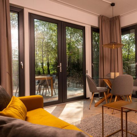 Group accommodation 28 persons - 7x Happy Oak Lodge (with hot tub)