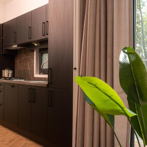 HOUSE 28 people - 7x Happy Oak Lodge (with hot tub)