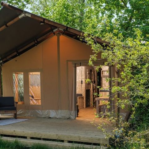 Canvas and wooden tent 8 persons - with private bathroom
