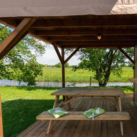 UNUSUAL ACCOMMODATION 6 people - Treehouse tent on the Regge with private sanitary facilities