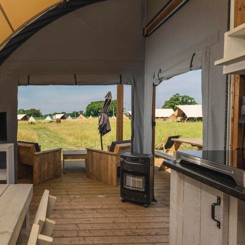 Group accommodation 32 persons - 6x luxury glamping tent
