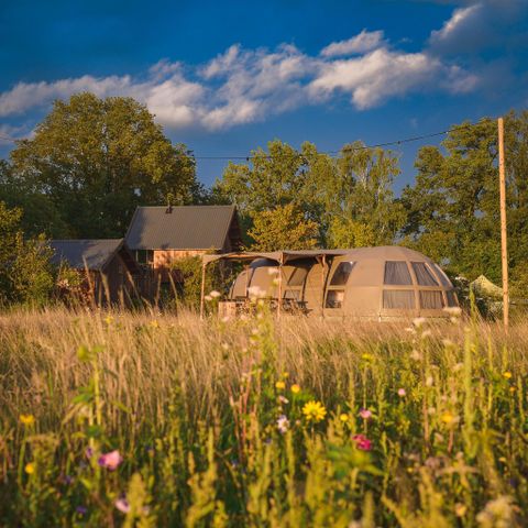 Group accommodation 32 persons - 6x luxury glamping tent