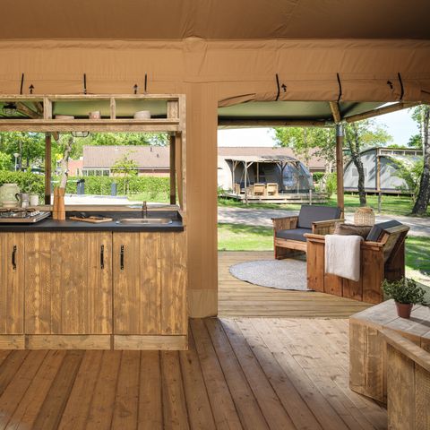 Canvas and wooden tent 5 persons - Safari suite with private bathroom