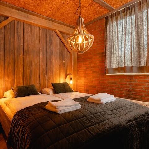 BUNGALOW 8 people - Children's bungalow with hot tub